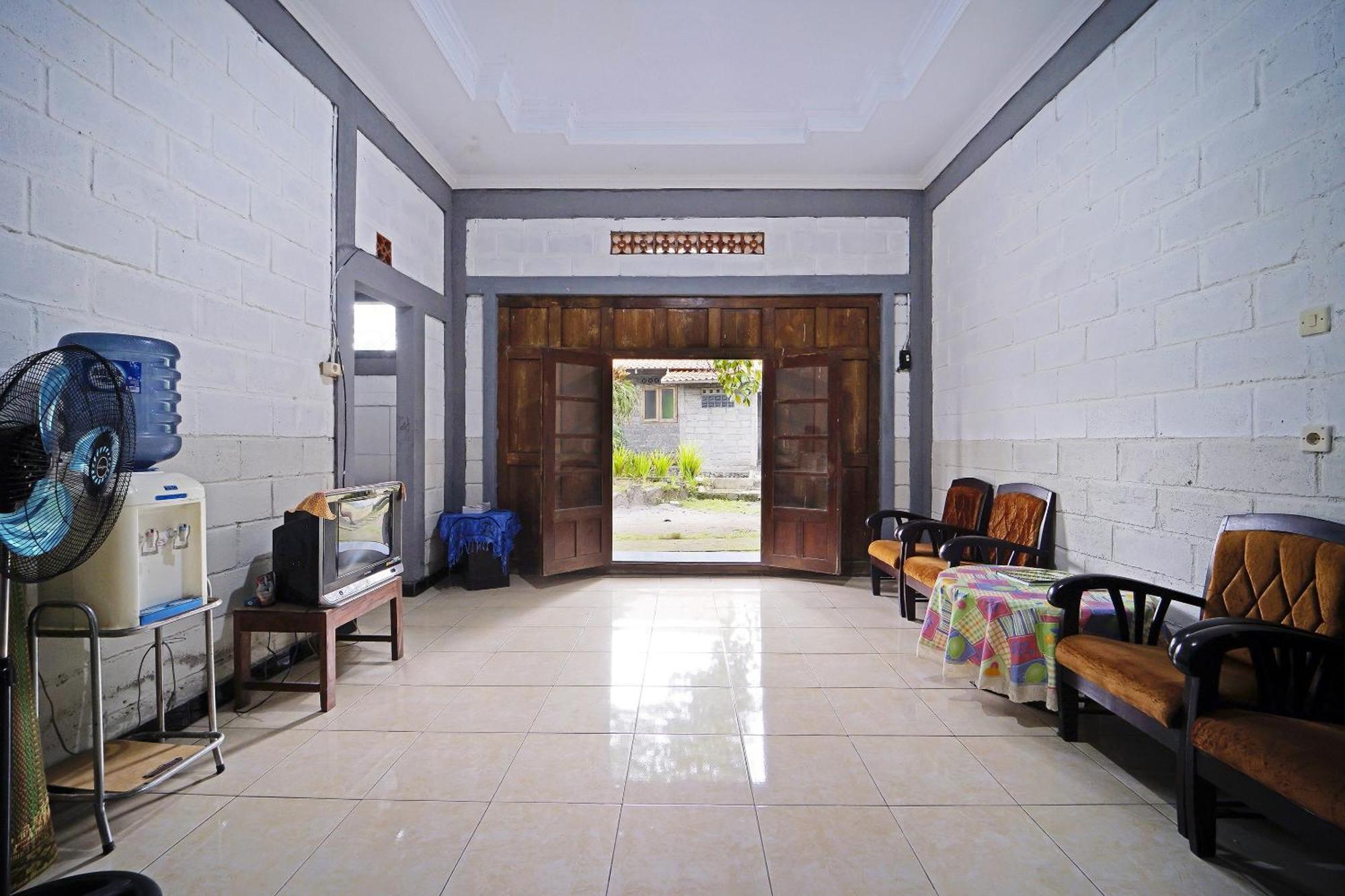 Spot On 91085 Griya Estu Wening Hotel Sleman  Luaran gambar